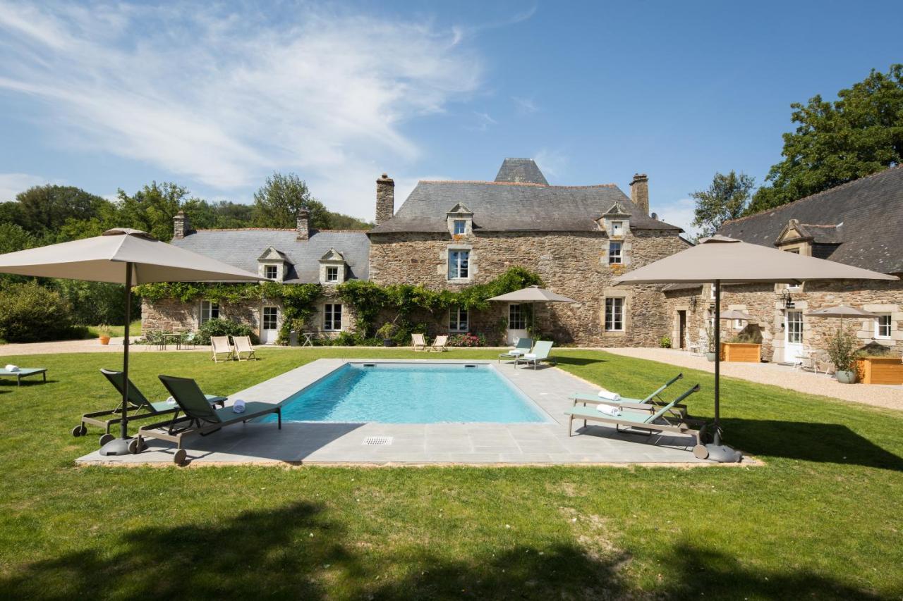Manoir Du Vau D Arz Gites Et Chambres D Hotes Avec Piscine Malansac Zewnętrze zdjęcie
